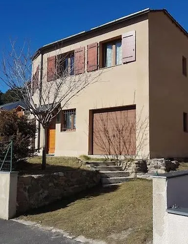 3 Faces Ideal Famille Alpesi faház *